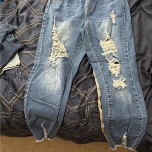 SHEIN Ripped Denim Skinny Jeans